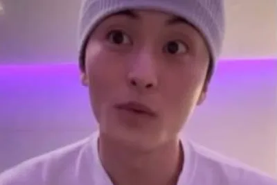ผลพวงอันยาวนานจากความผิดพลาดในการสื่อสารของอดีตสมาชิกวง NCT อย่าง Mark Lee ยังคงก่อให้เกิดเสียงวิพากษ์วิจารณ์จากชาวเน็ตทั่วโลก